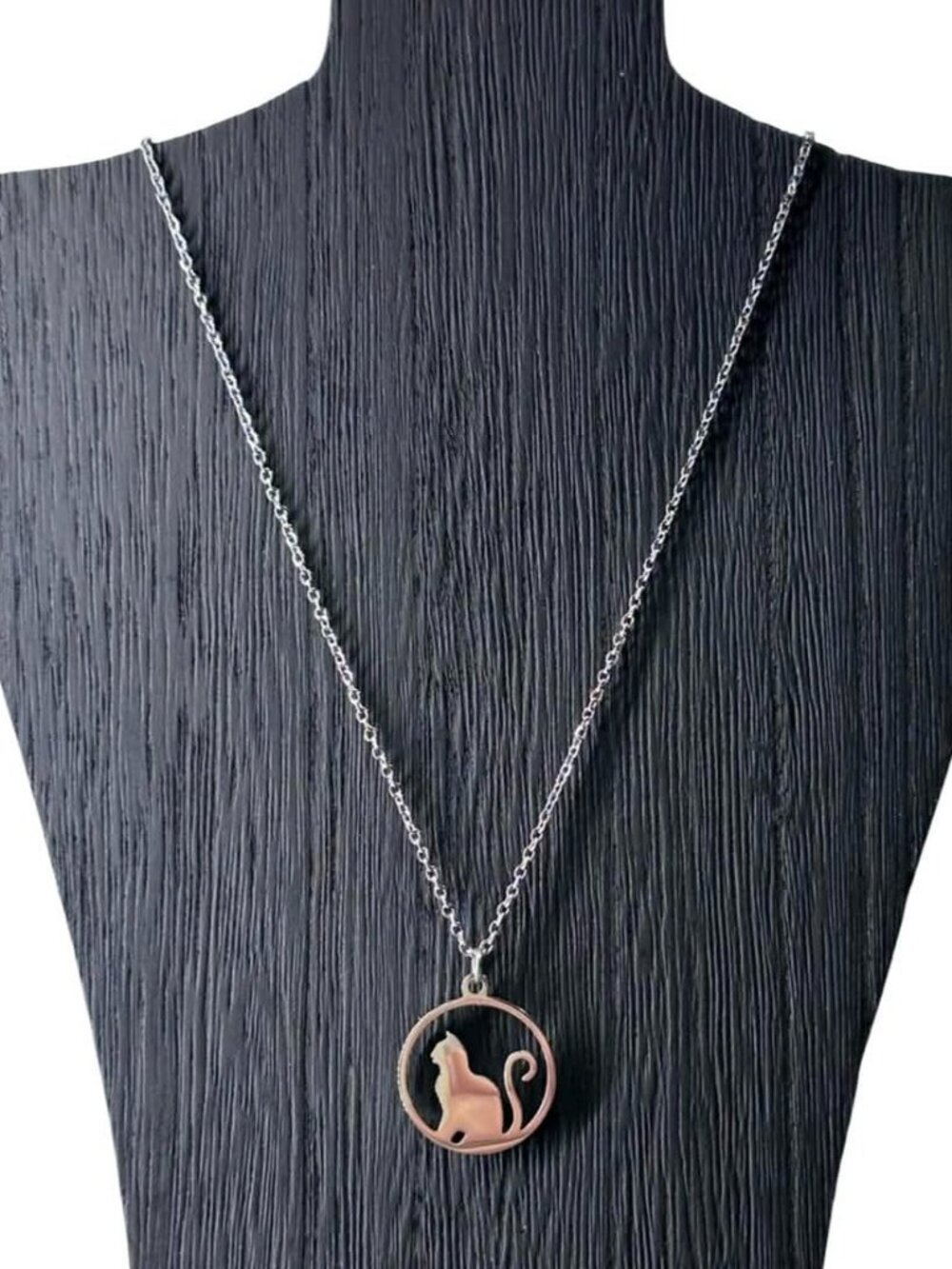 Cat Silhouette Pendant Necklace Silver Tone 18 - 20 Inch Adjustable Chain Gift - Picture 6 of 6